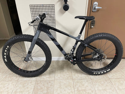 2019 Salsa Beargrease Carbon